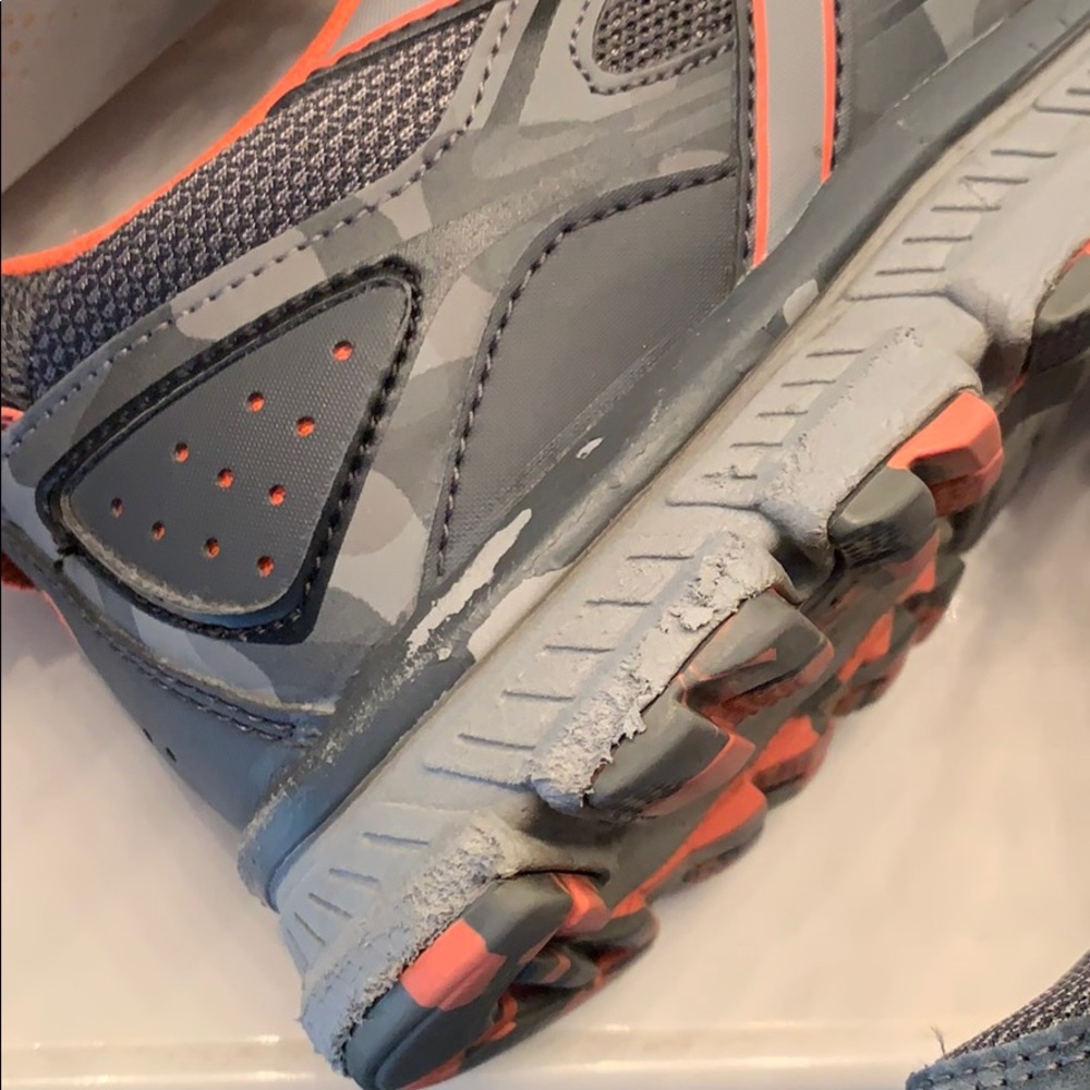 Women’s ASICS - Picture 8 of 13